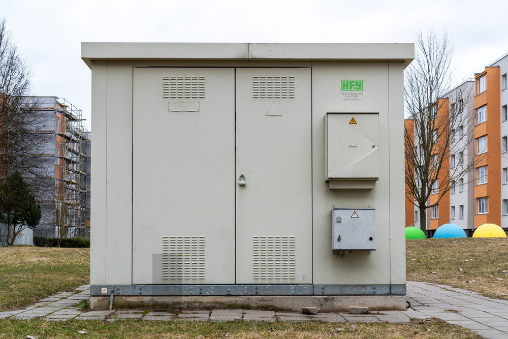 12kVシステム電圧開閉装置および変圧器が付いている組立て式に作られたサブステーションは密集した移動式サブステーションを組立て式に作った サプライヤー